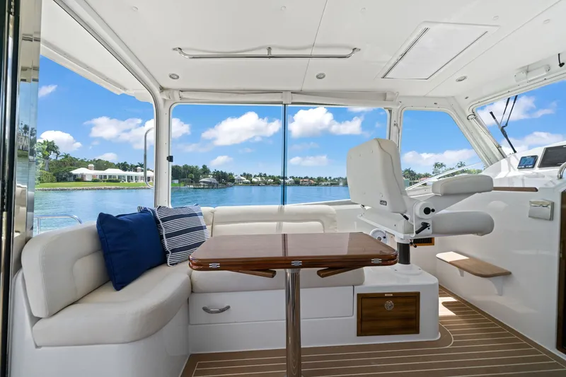 Andiamo Yacht Photos Pics 