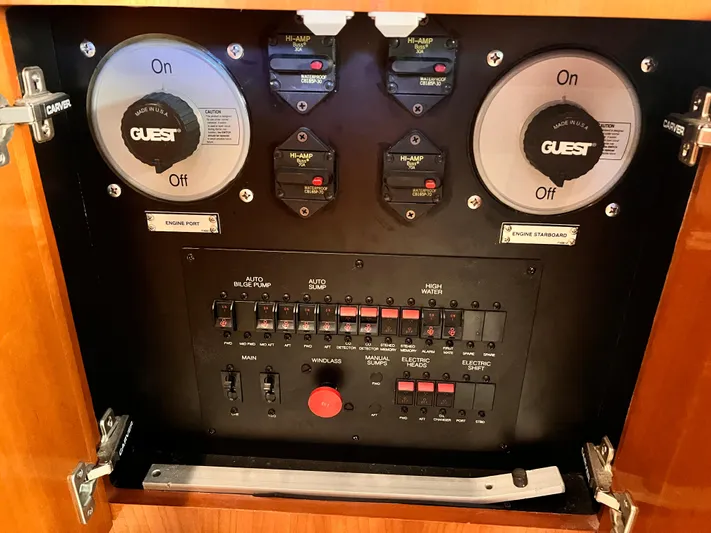 Inspector's Gadget IV Yacht Photos Pics 