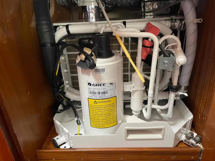 No Agenda Yacht Photos Pics Air conditioning unit inside 2003 Jeanneau Deck Salon yacht.