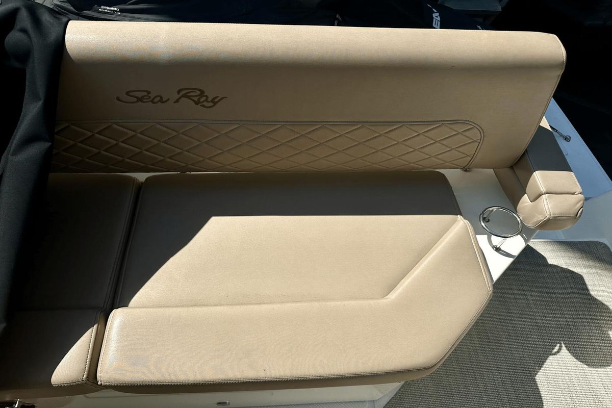 2017 Sea Ray 46 