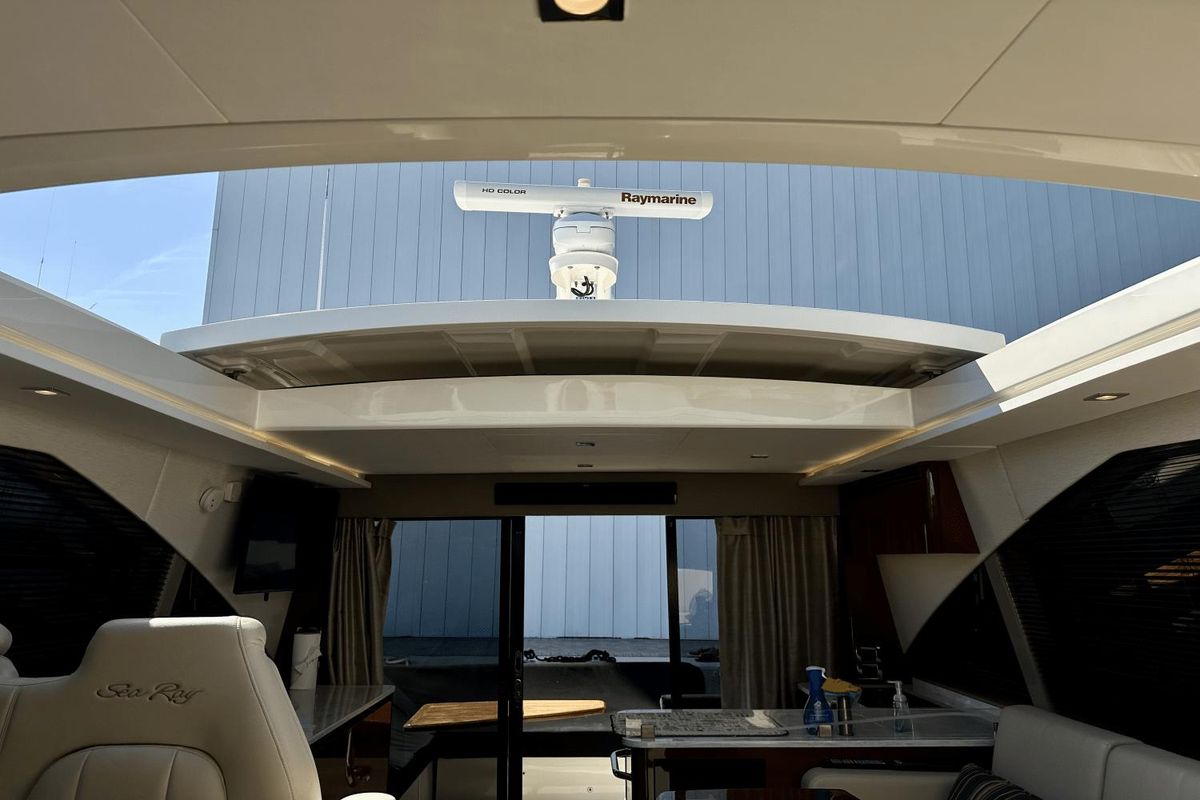 2017 Sea Ray 46 