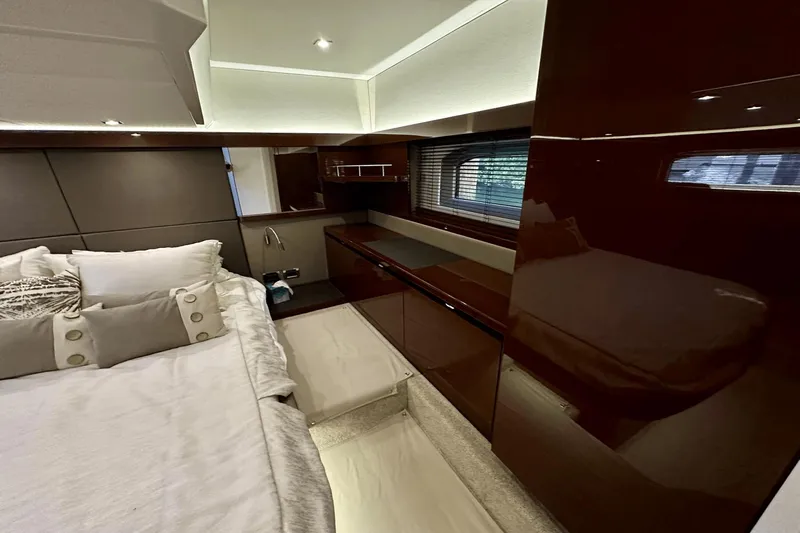 No Name On Record Yacht Photos Pics 