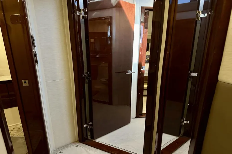 No Name On Record Yacht Photos Pics 