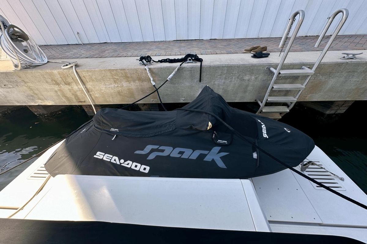 2017 Sea Ray 46 