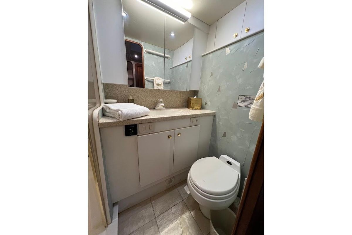 2002 Ocean Yachts 56 