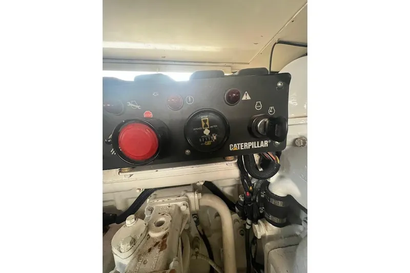Reel Interest Yacht Photos Pics Caterpillar engine control panel on 2002 Ocean Yachts 56 Super Sport.