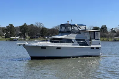 Carver 4207 Aft Cabin Motoryacht