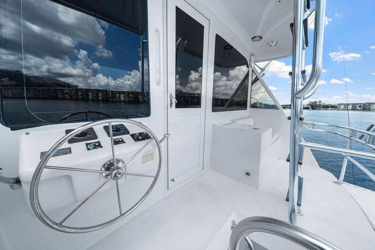 2002 Hatteras 60 