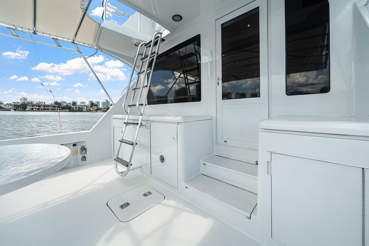 2002 Hatteras 60 