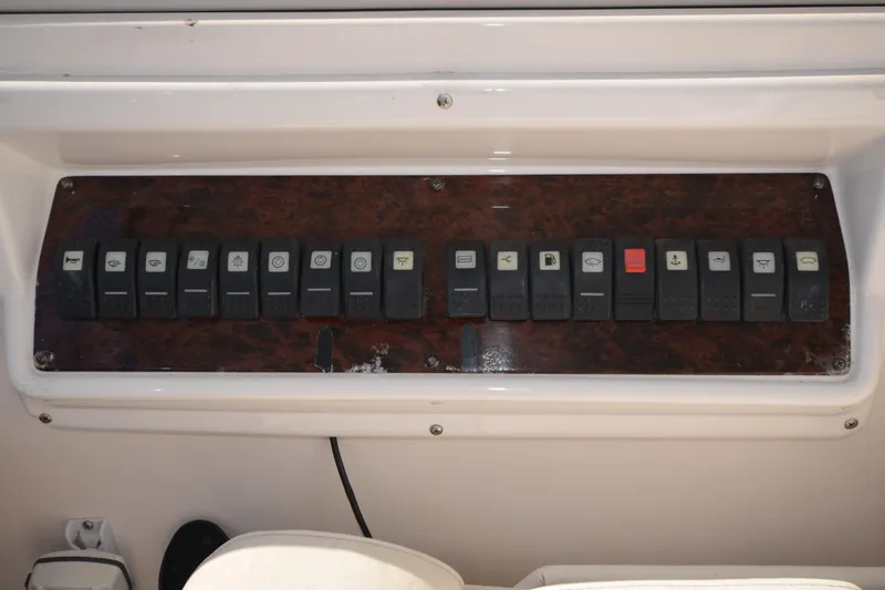  Yacht Photos Pics Helm Breakers