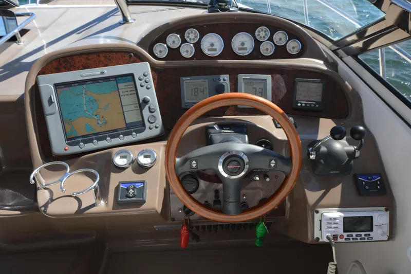  Yacht Photos Pics Helm