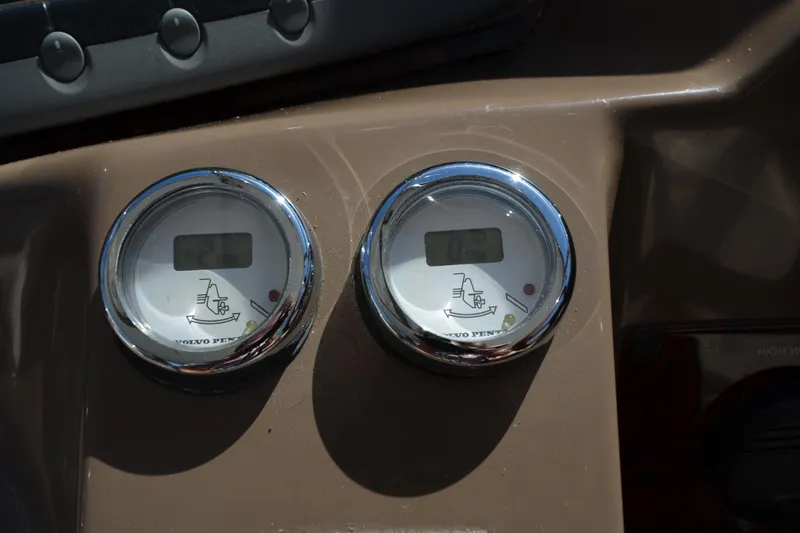  Yacht Photos Pics Volvo Trim