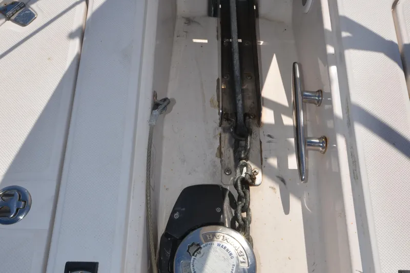  Yacht Photos Pics Windlass