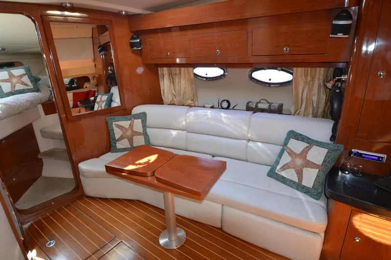  Yacht Photos Pics Salon Sofa