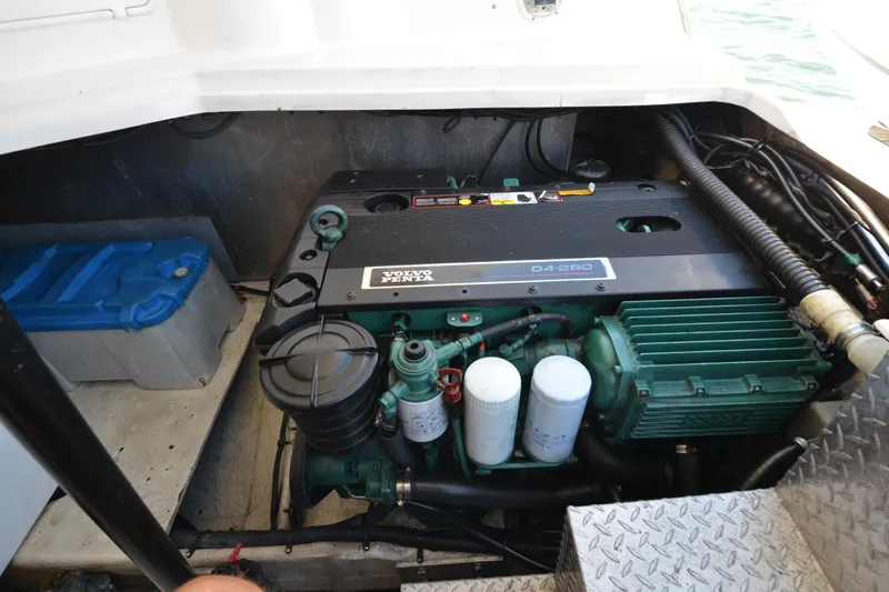  Yacht Photos Pics Engine compartment of 2006 Regal Commodore 3560 with Volvo Penta D4-260 engine.