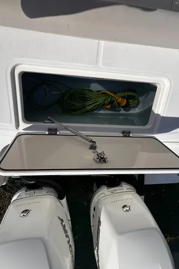 No Name Yacht Photos Pics 2017 33 Boston Whaler 330 Outrage Aft Bilge