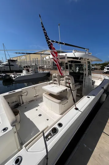 No Name Yacht Photos Pics 2017 33 Boston Whlaer 330 Outrage Cockpit
