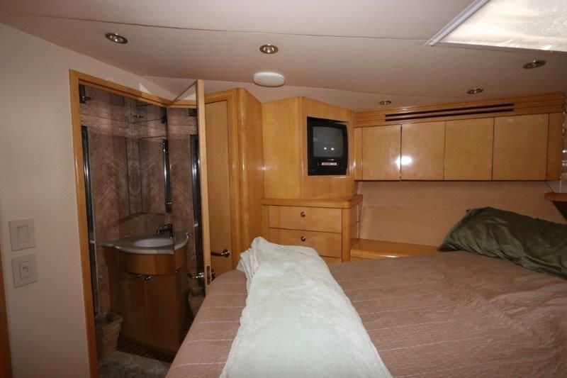 2001 Hatteras 70 