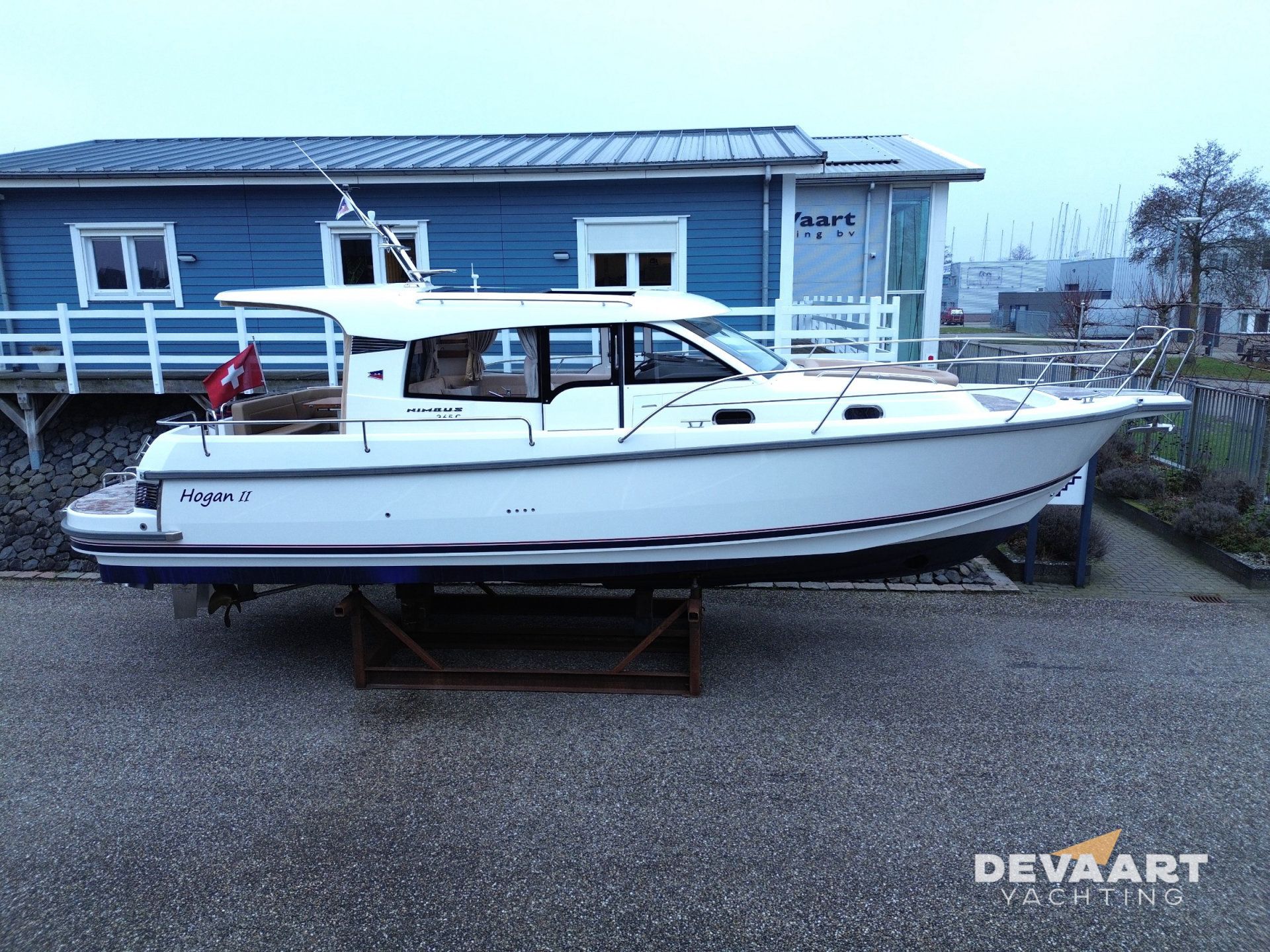 2021 Nimbus 365 Coupe