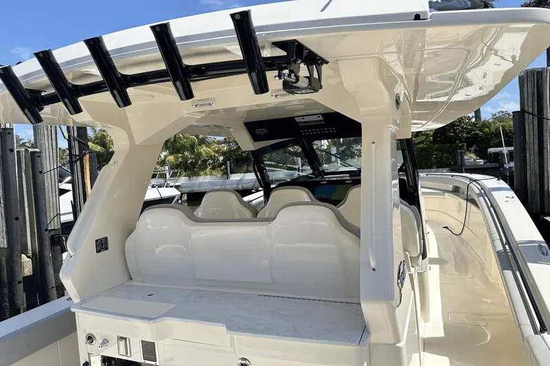 2024 Scout 425 Lxf Yacht Photos Pics 