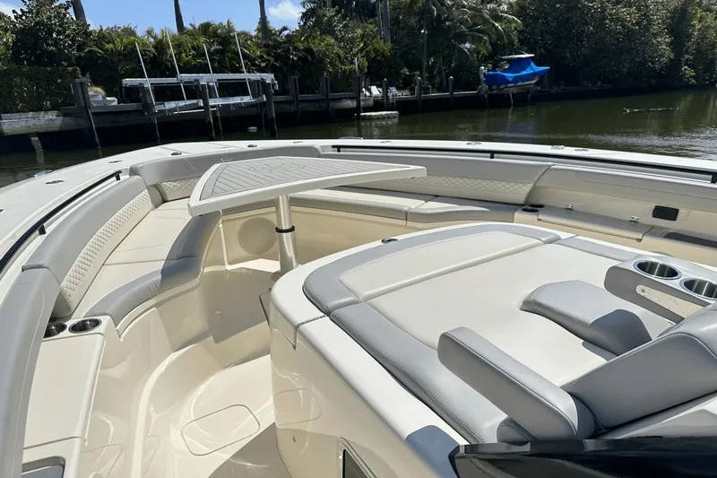 2024 Scout 425 Lxf Yacht Photos Pics 