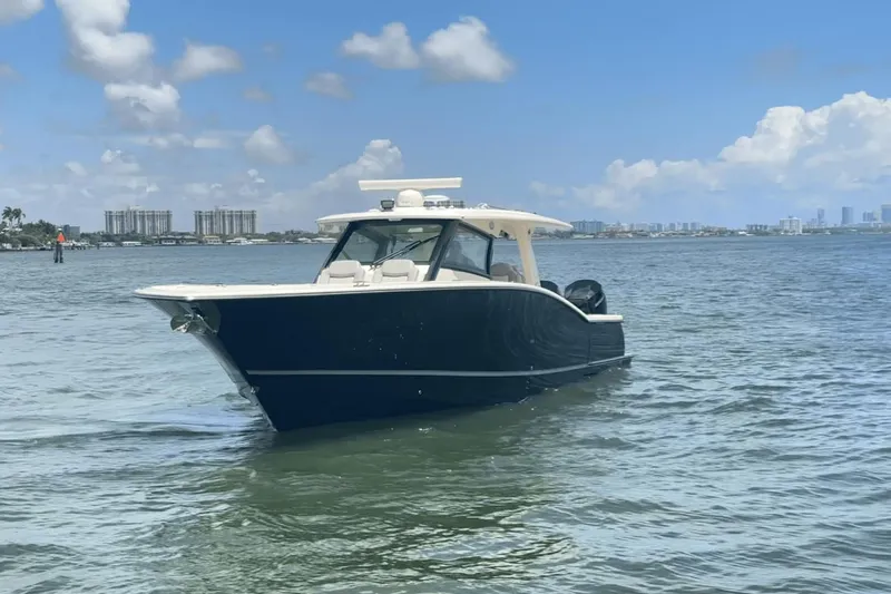 2024 Scout 425 Lxf Yacht Photos Pics 