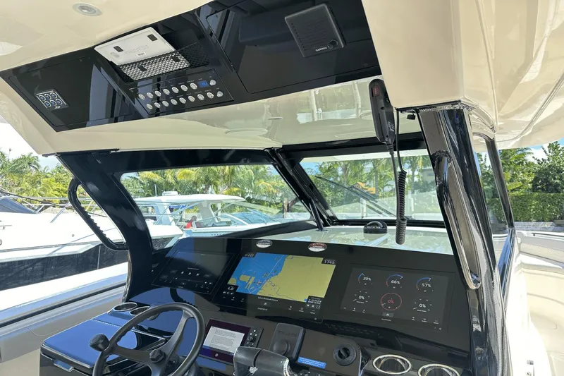 2024 Scout 425 Lxf Yacht Photos Pics 