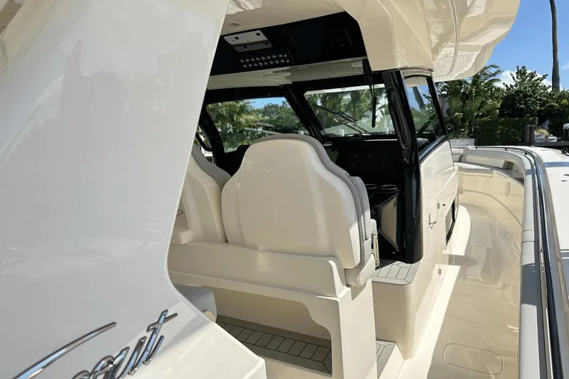 2024 Scout 425 Lxf Yacht Photos Pics 