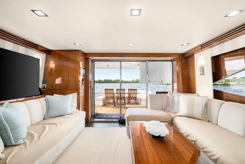 Two Miss Roni Yacht Photos Pics 