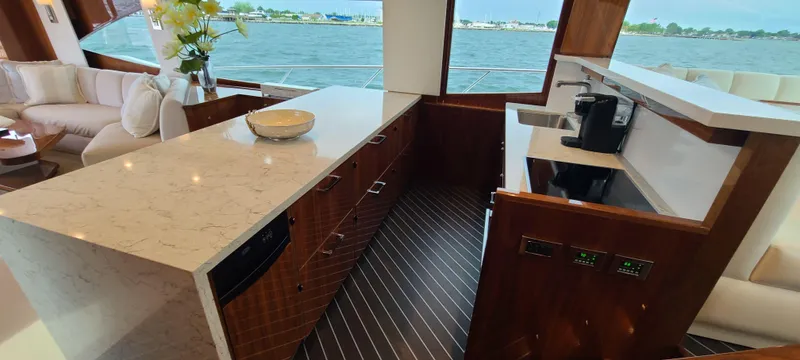 Two Miss Roni Yacht Photos Pics 