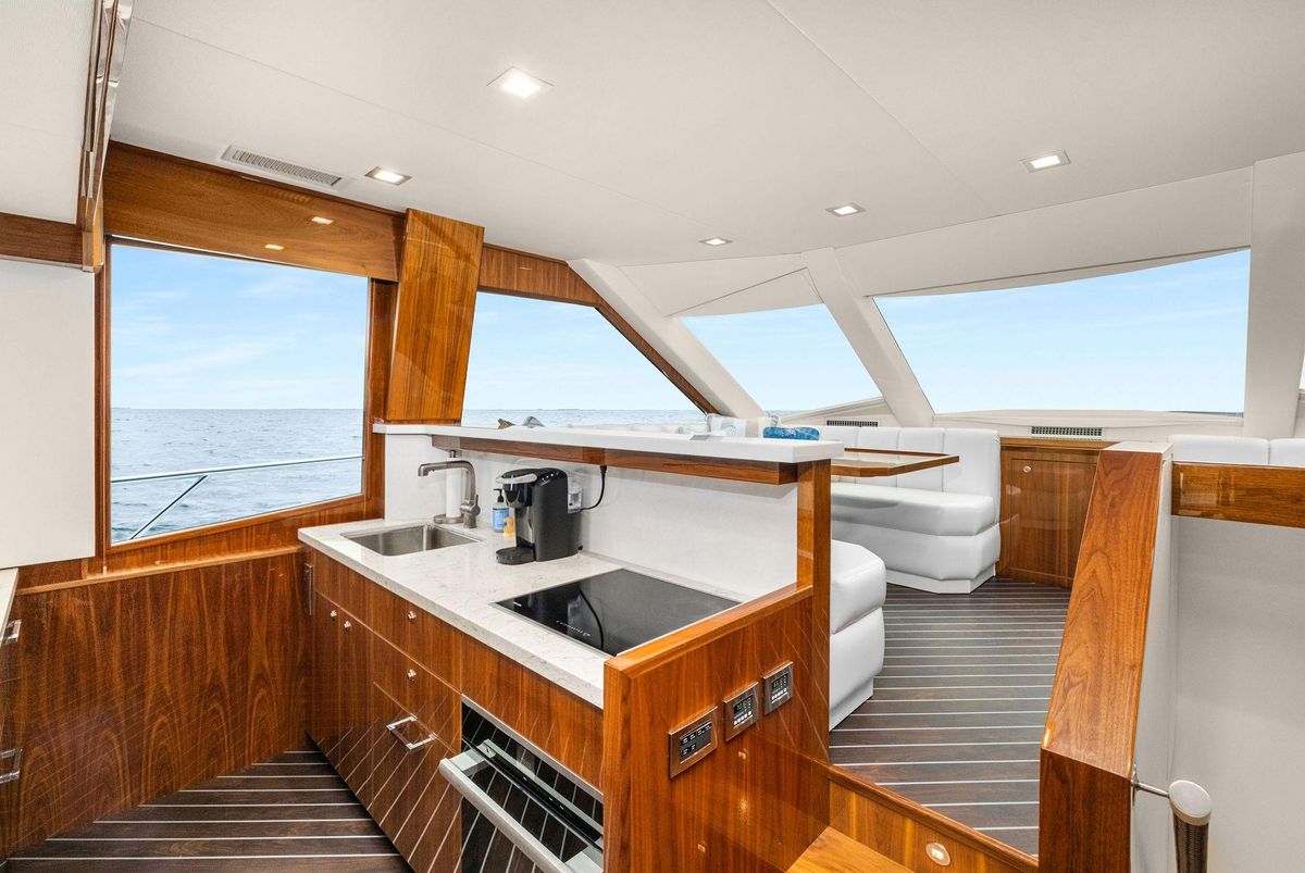 2022 Viking 75 