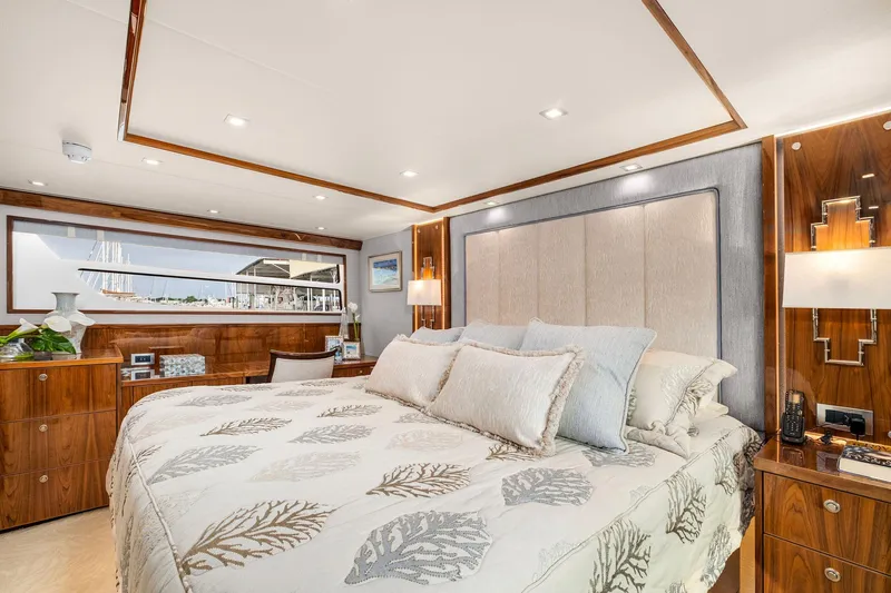 Two Miss Roni Yacht Photos Pics 