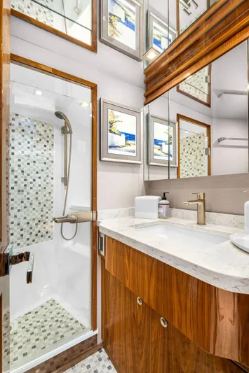 Two Miss Roni Yacht Photos Pics 