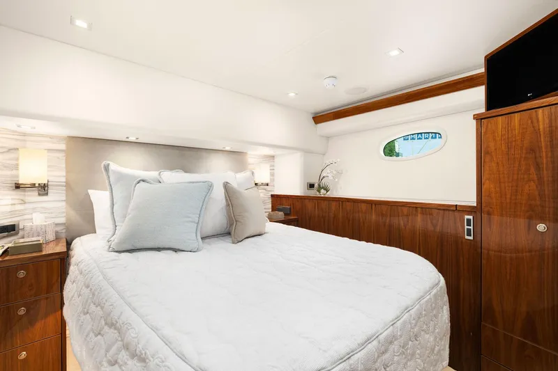 Two Miss Roni Yacht Photos Pics 