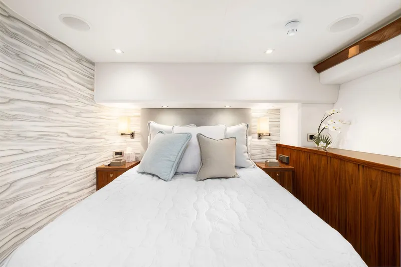 Two Miss Roni Yacht Photos Pics 