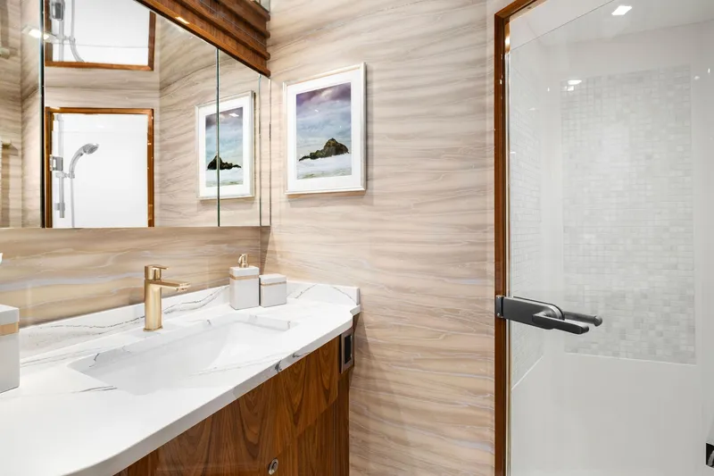 Two Miss Roni Yacht Photos Pics 