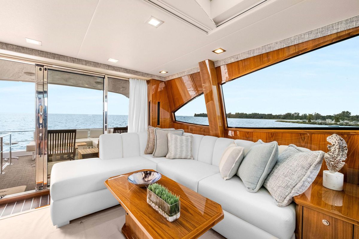 2022 Viking 75 