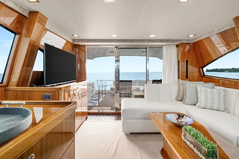 Two Miss Roni Yacht Photos Pics 