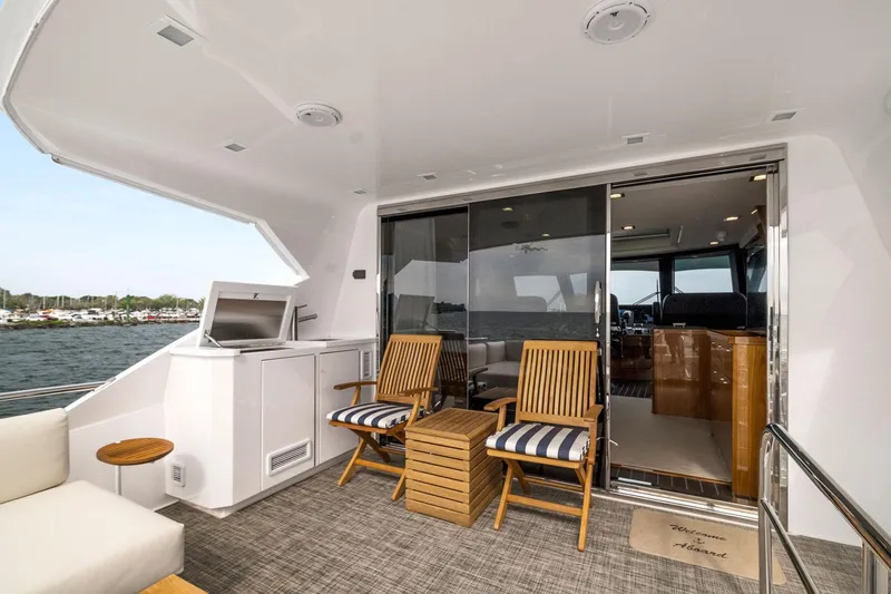 Two Miss Roni Yacht Photos Pics 