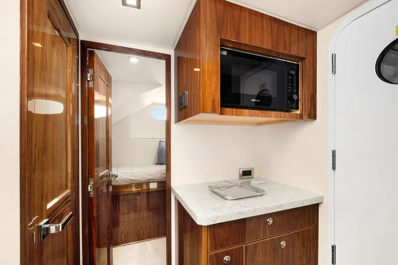 Two Miss Roni Yacht Photos Pics 