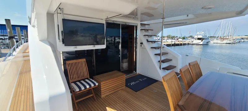 Two Miss Roni Yacht Photos Pics 