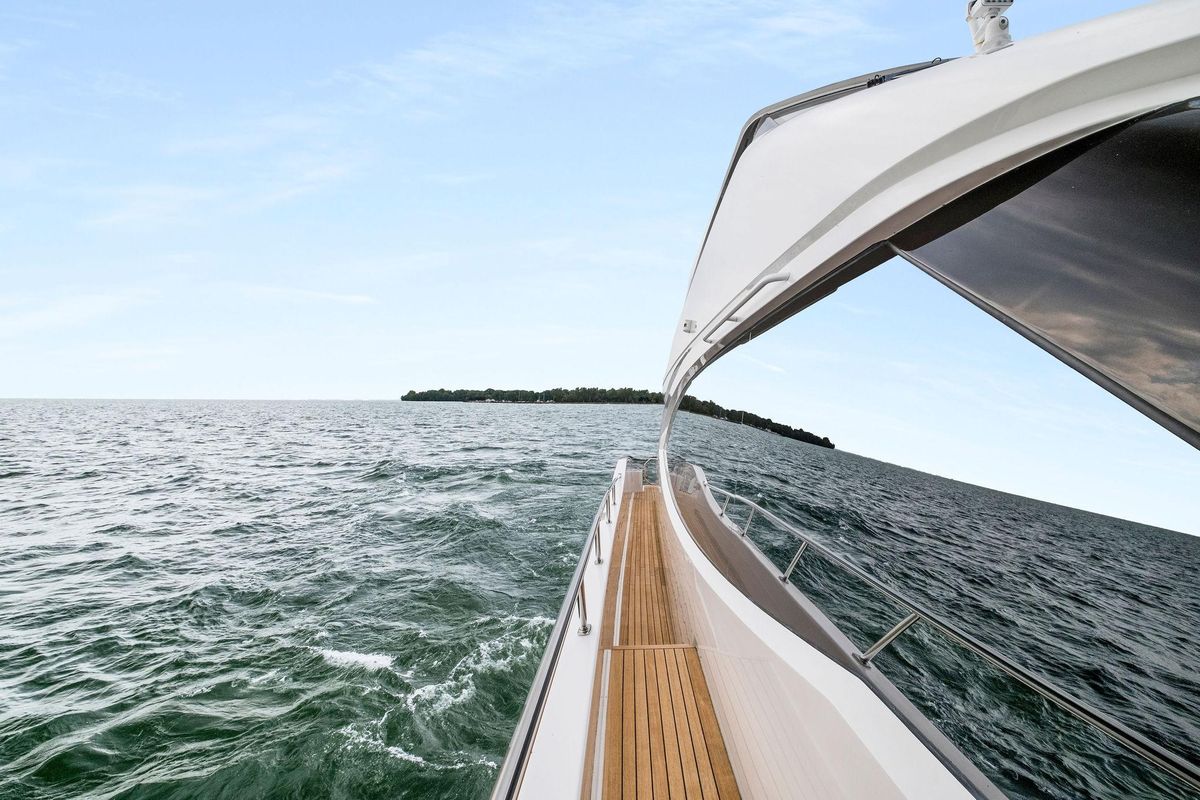 2022 Viking 75 