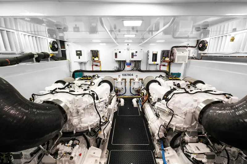 Two Miss Roni Yacht Photos Pics 