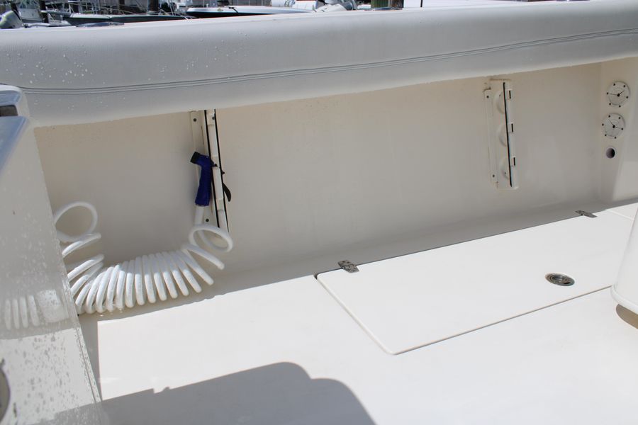 2022 Cobia 280 Center Console