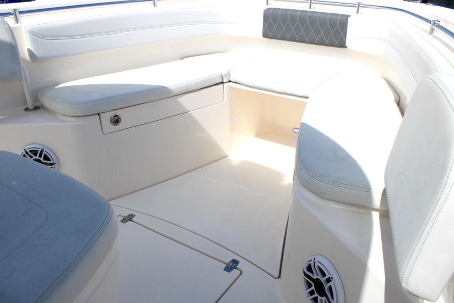 2022 Cobia 280 Center Console