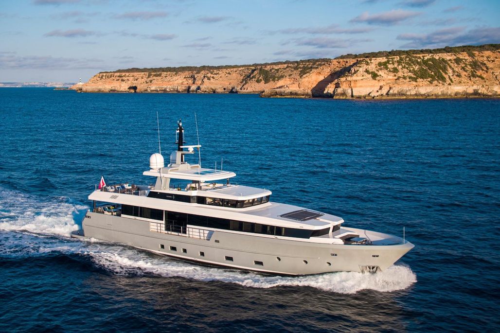 CINQUANTA 50 Motor Yachts Admiral for sale YachtWorld