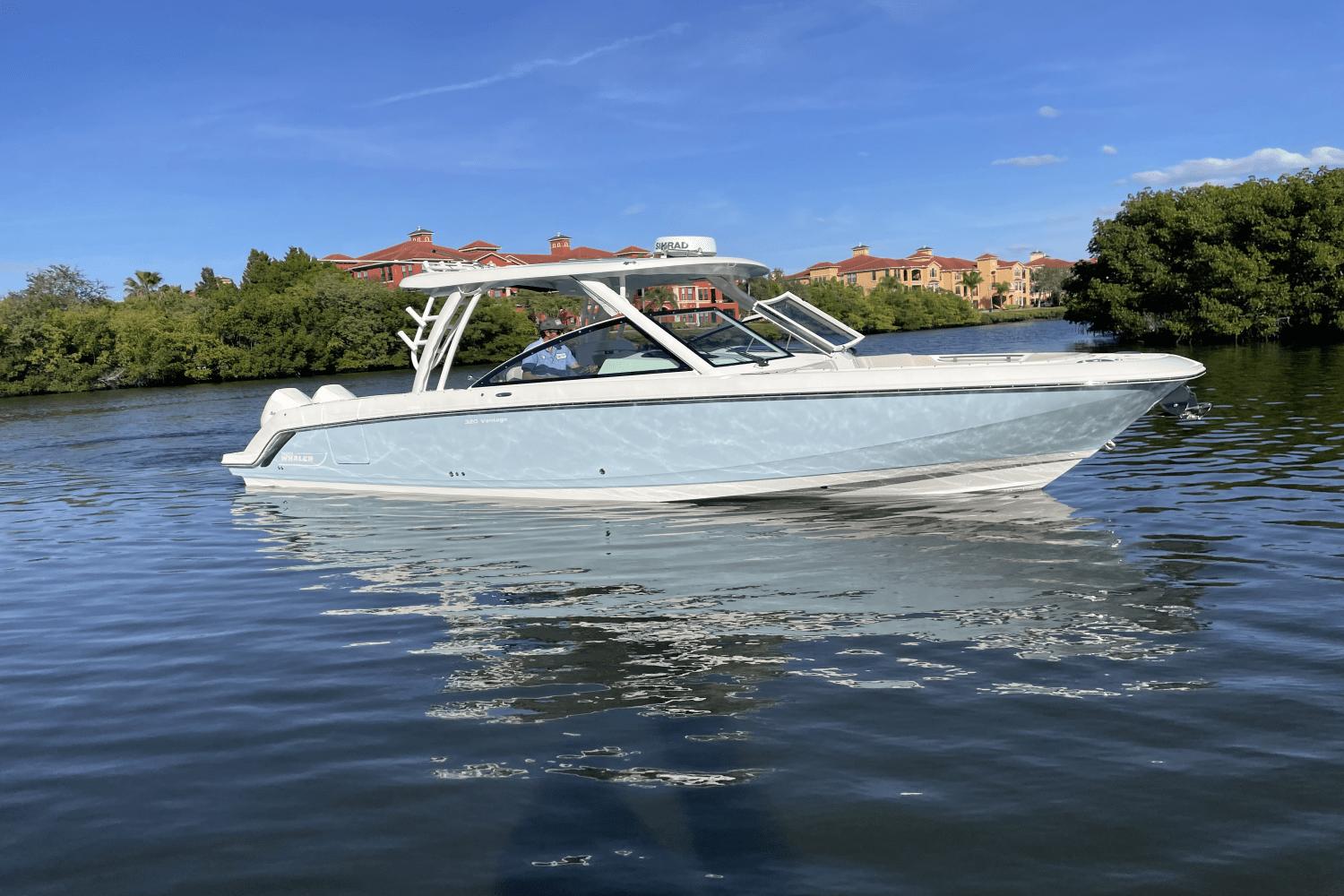 2024 Boston Whaler 320 Vantage Sport Fishing for sale - YachtWorld