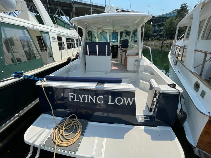 "flying Low" Yacht Photos Pics 