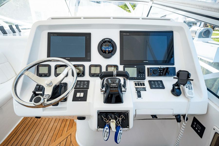 2009 Intrepid 475 Sport Yacht