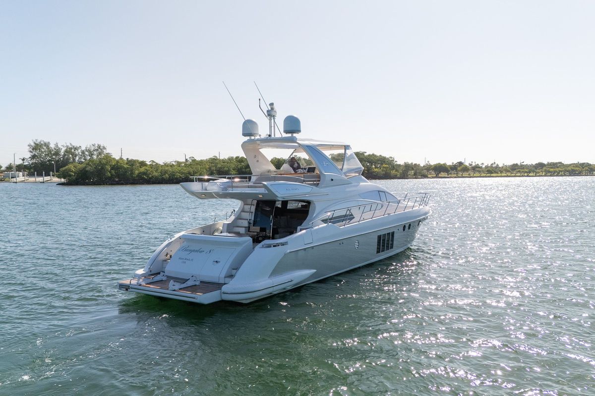 2014 Azimut 64 